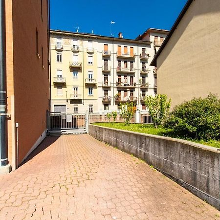 Come Casa Like Home Apartment With Parking 都灵 外观 照片