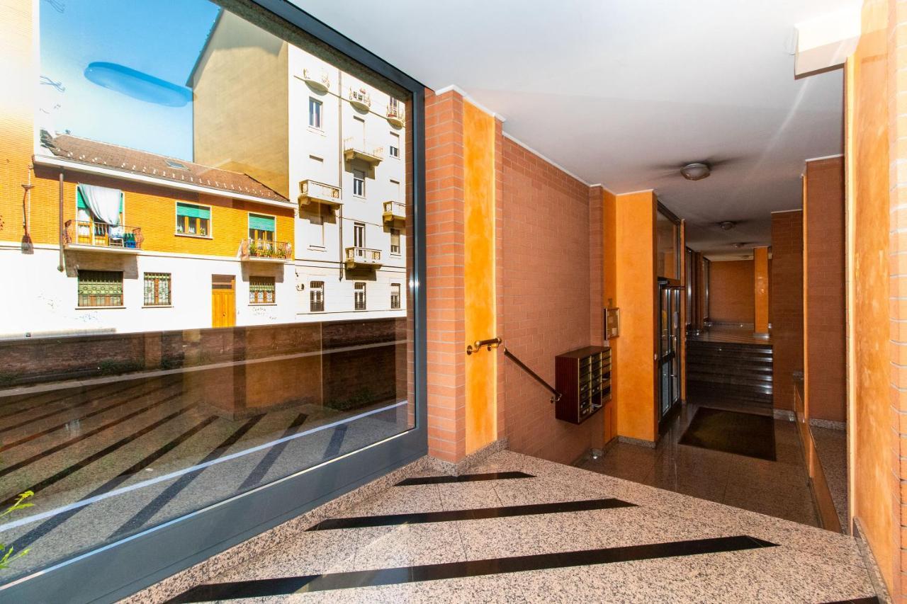 Come Casa Like Home Apartment With Parking 都灵 外观 照片
