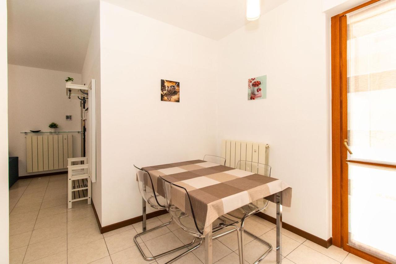 Come Casa Like Home Apartment With Parking 都灵 外观 照片