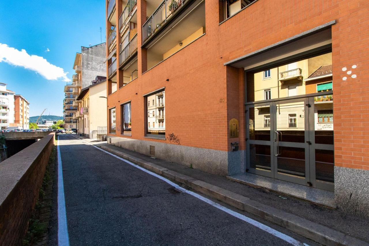 Come Casa Like Home Apartment With Parking 都灵 外观 照片